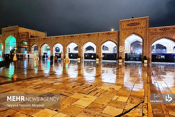 بارش باران در حرم مطهر رضوی