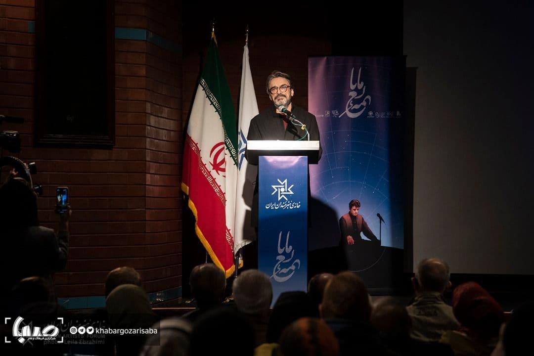 حسین علیزاده: هیچ‌کس نمی‌توانست به شجریان زور بگوید/صدای او صدای عشق است