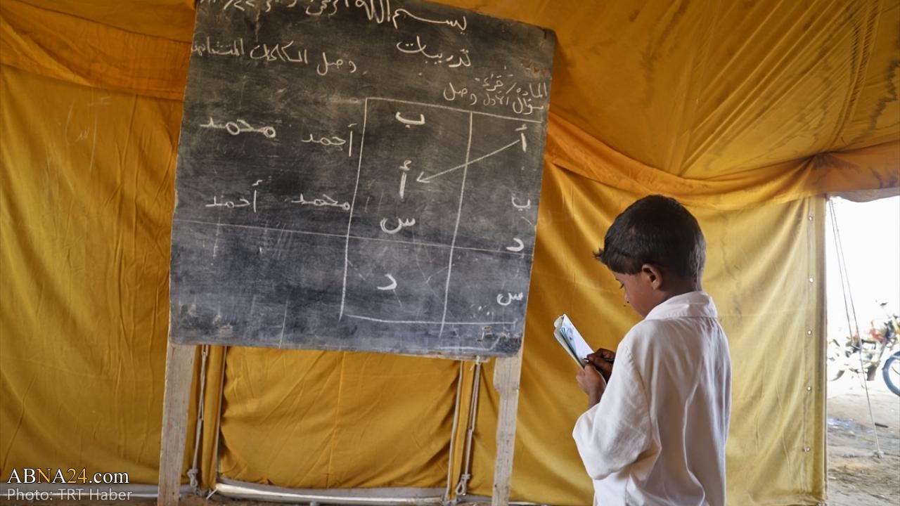 تحصیل دانش آموزان یمنی در چادر