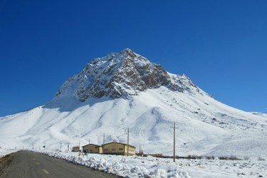 کوه‌های برفی غرب اصفهان