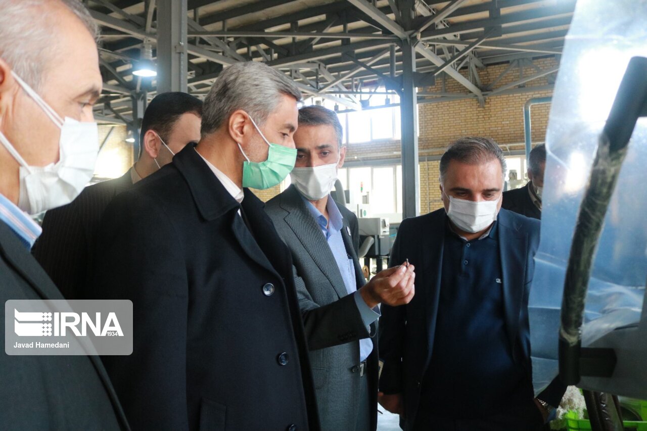 بازدید استاندار همدان از چند واحد تولیدی بزرگ استان