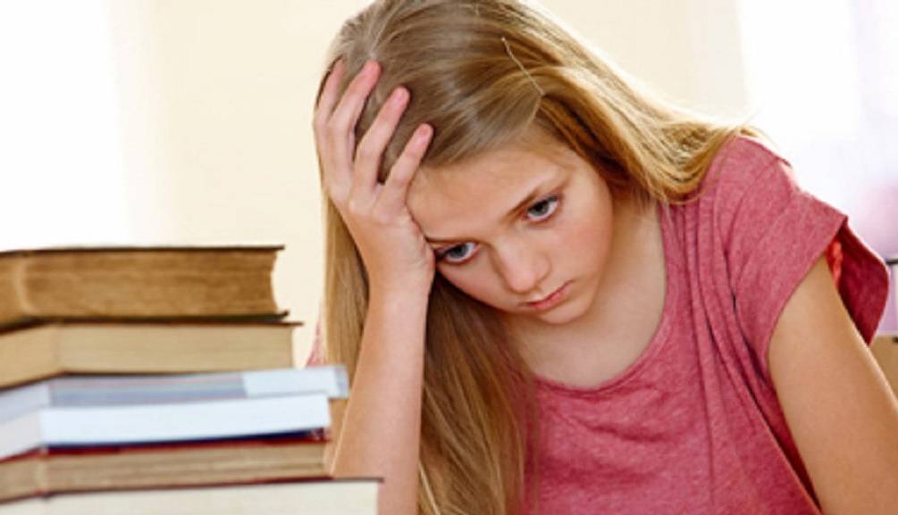 پای تخته پایم می لرزد و تپش قلب می گیرم