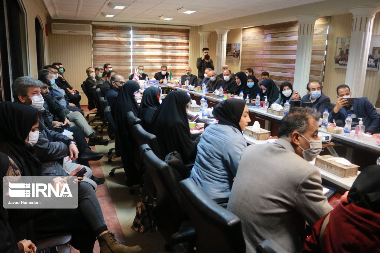 بازدید استاندار همدان از چند واحد تولیدی بزرگ استان