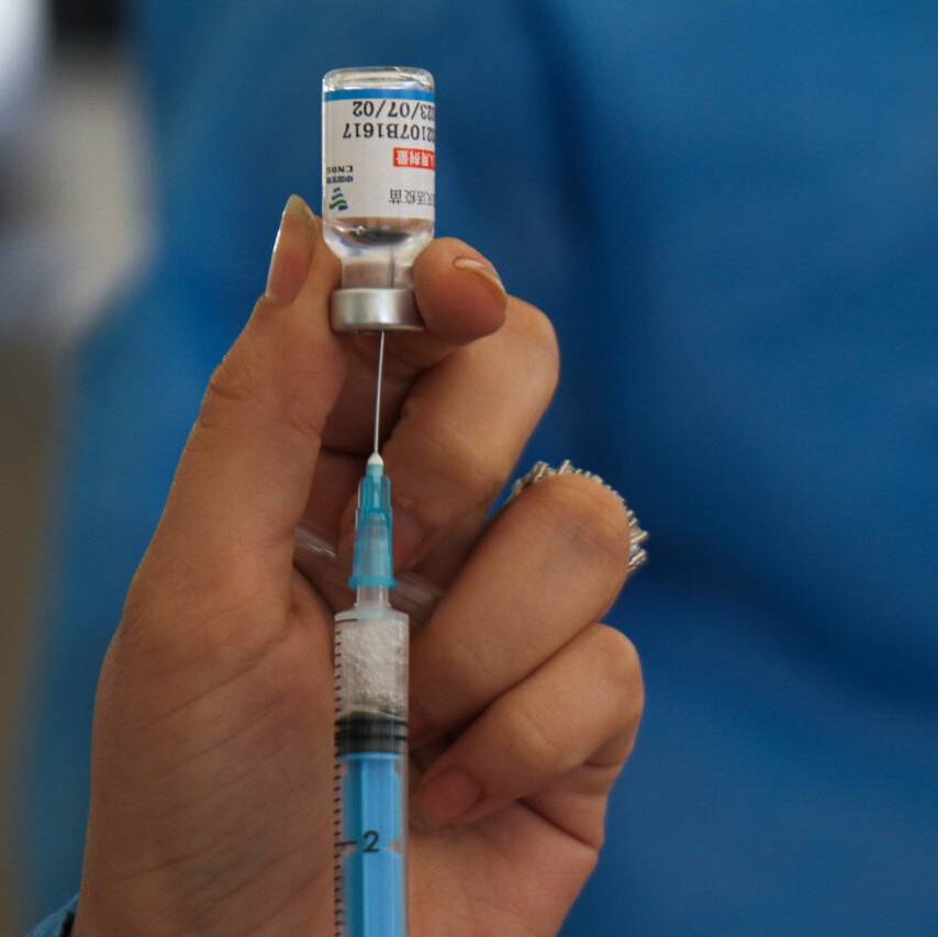 مردانی: واکسن‌های موجود بهترین گزینه برای مقابله با اومیکرون است