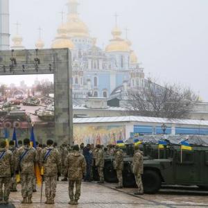 اوکراین با نمایش تسلیحات آمریکایی قول مبارزه با روسیه را داد