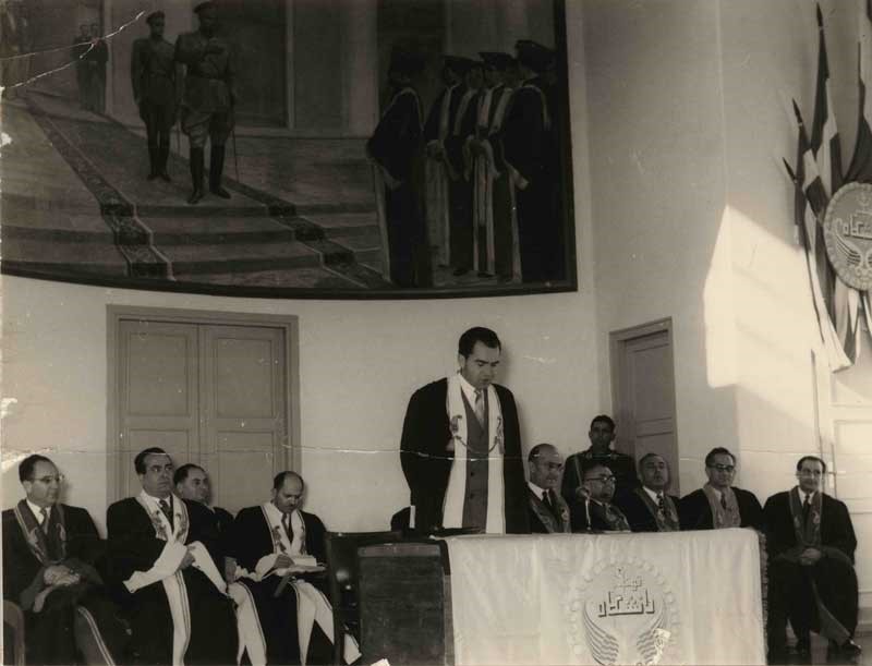 عکس/ اعطای دکترای افتخاری دانشگاه تهران به نیکسون پس از کودتا