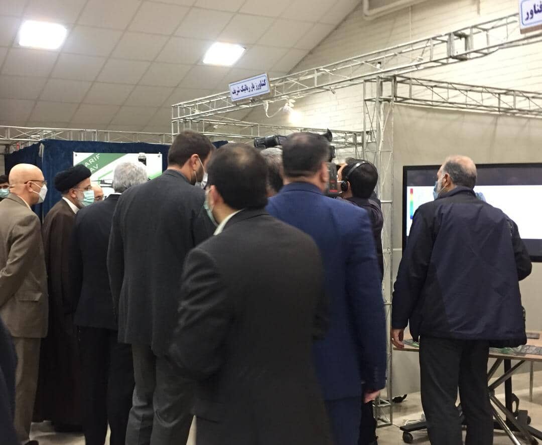 رئیس جمهور از نمایشگاه دستاوردهای فناورانه مرکز نوآوری شریف بازدید کرد