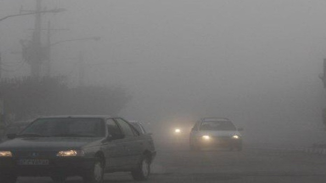 مه‌گرفتگی شدید در همه جاده‌های همدان