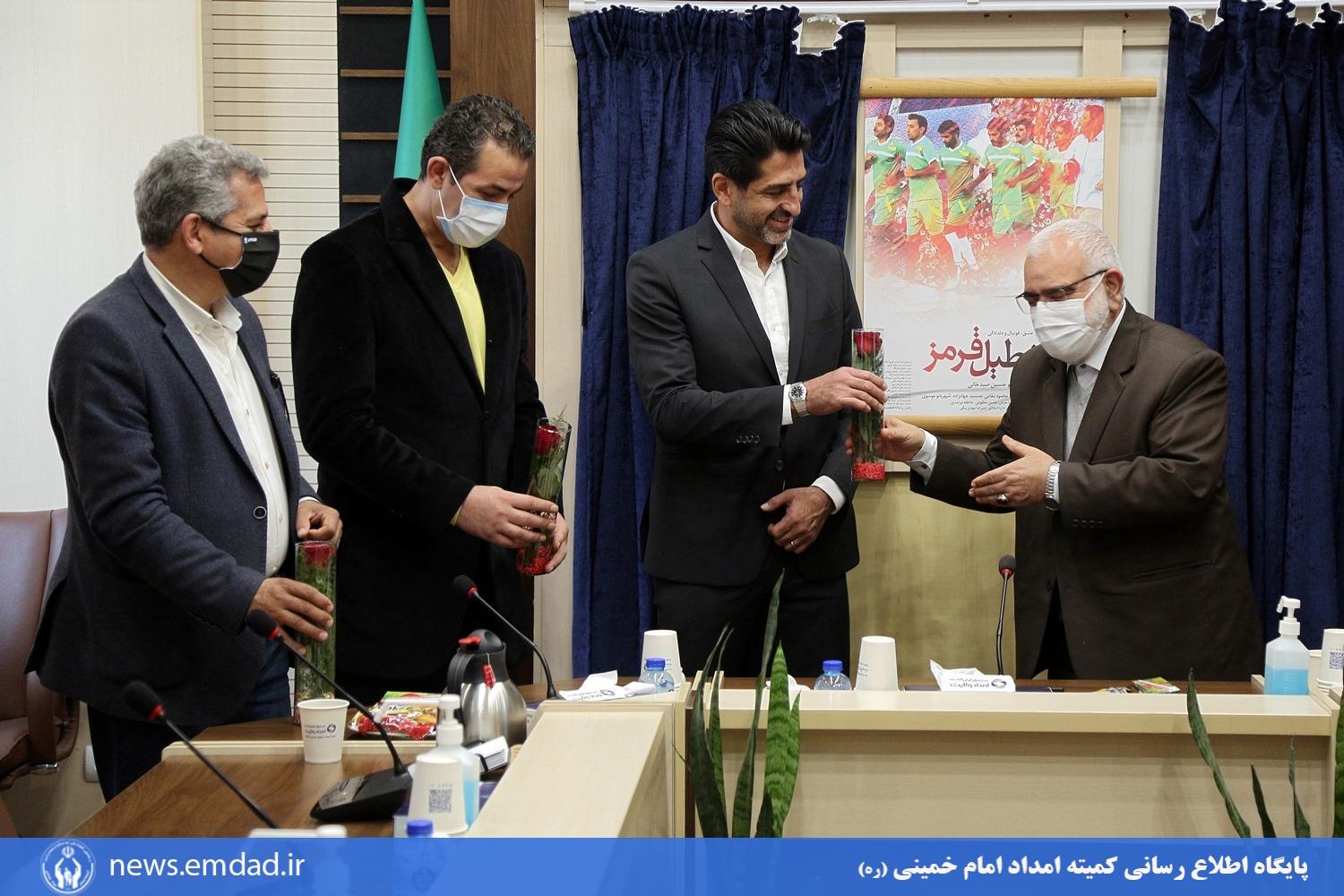 دیدار رئیس کمیته امداد امام خمینی(ره) با خانواده شهدای حادثه چوار