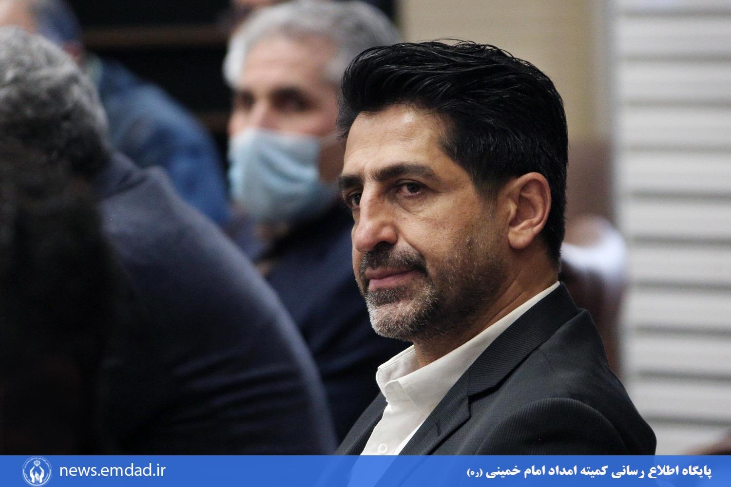 دیدار رئیس کمیته امداد امام خمینی(ره) با خانواده شهدای حادثه چوار