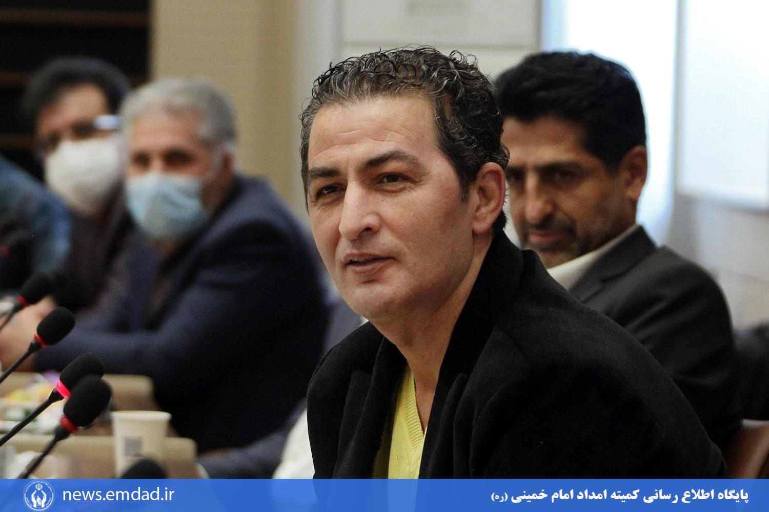 دیدار رئیس کمیته امداد امام خمینی(ره) با خانواده شهدای حادثه چوار