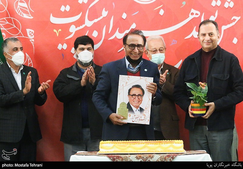 جشن تولد هنرمندان پیشکسوت آذر ماهی 