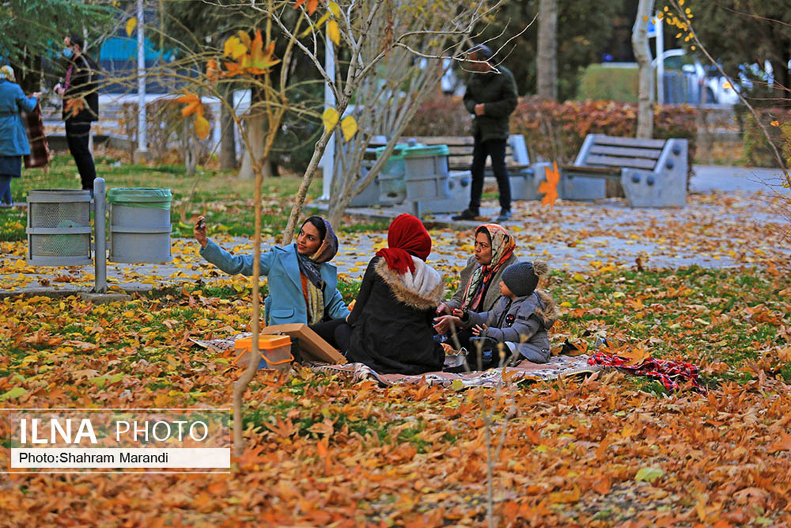 پاییز در چهار باغ اصفهان 