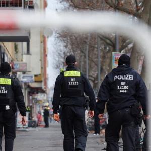 حمله افراد نقابدار به یک مسجد در شرق آلمان