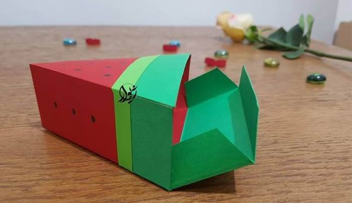 جعبه کادوی هندونه ای برای هدیه یلدایی به بچه ها