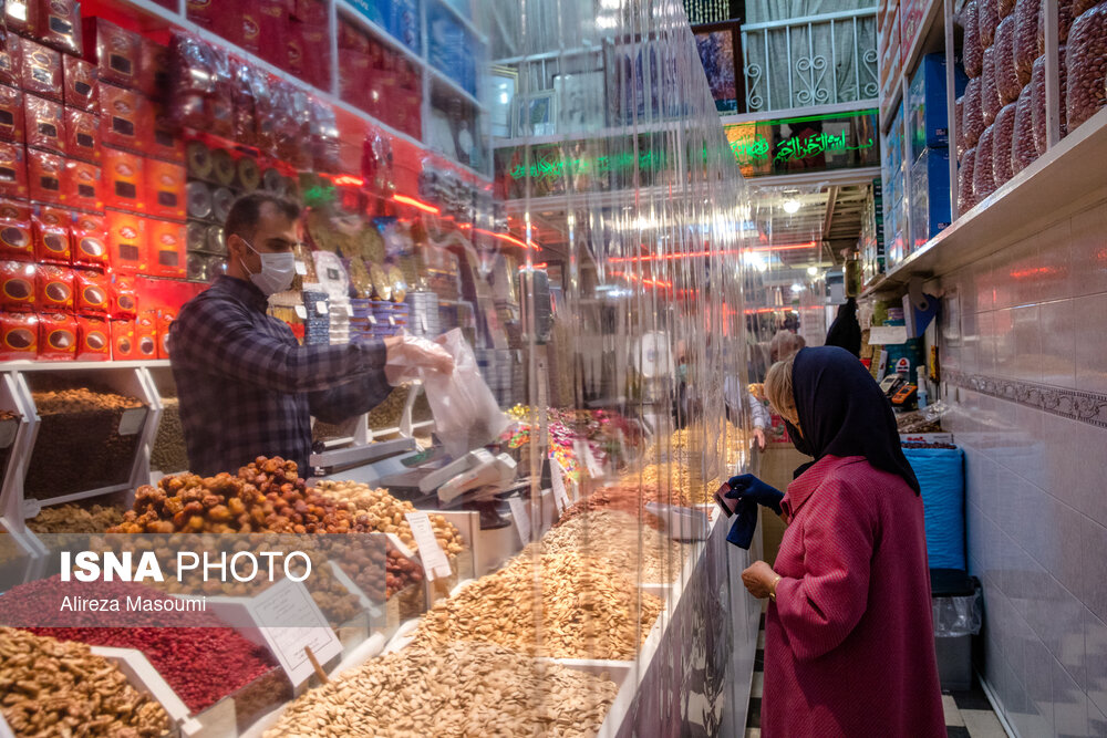 عکس/ شلوغی خیابان های تهران در یلدای ۱۴۰۰