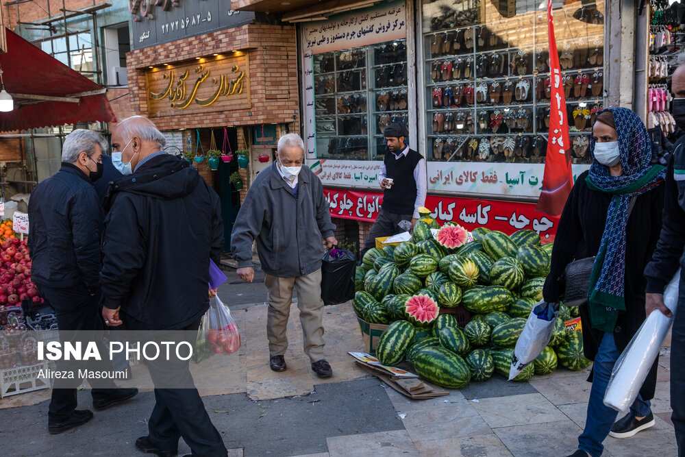 عکس/ شلوغی خیابان های تهران در یلدای ۱۴۰۰