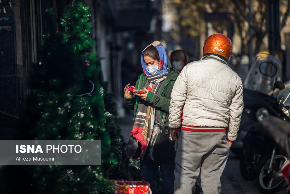 عکس/ شلوغی خیابان های تهران در یلدای ۱۴۰۰