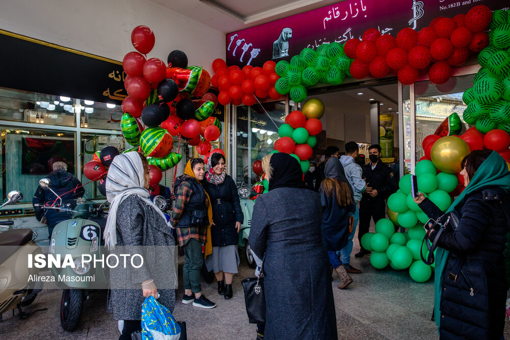 عکس/ شلوغی خیابان های تهران در یلدای ۱۴۰۰