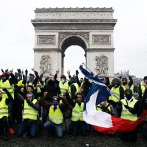 تظاهرات معترضان جلیقه زرد در پاریس