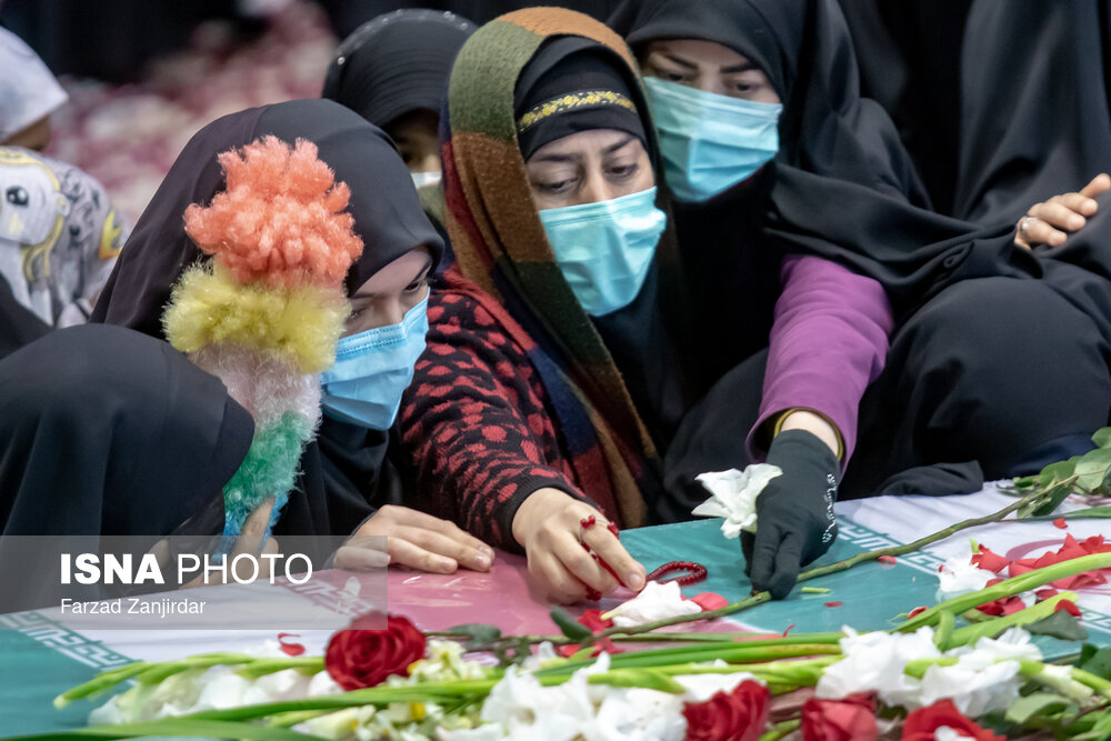 عکس/ مراسم وداع با دو شهید گمنام دفاع مقدس