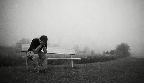 زنم مرا به باد کتک می گیرد