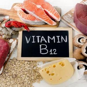 آیا دچار کمبود ویتامین B12 هستم؟! نشانه های مهمی که باید به آنها توجه کرد