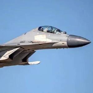 یورش 10 هواپیمای نظامی چین به منطقه پدافندی تایوان
