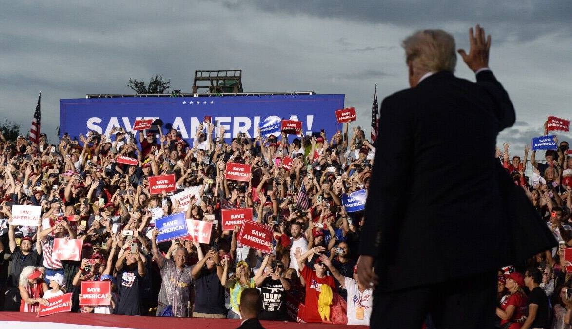 ترامپ هوادارانش را به تجمع در آریزونا فراخواند