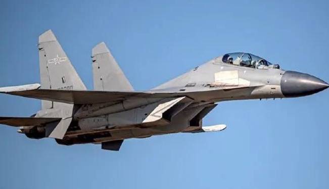یورش 10 هواپیمای نظامی چین به منطقه پدافندی تایوان