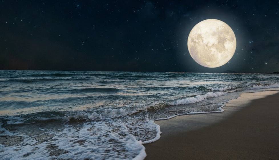 بامداد فردا؛ وقوع ماه کامل و مقارنه پلوتون با خورشید