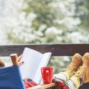 ۶ کتاب خواندنی با حال‌وهوای برفی برای روزهای سرد زمستان