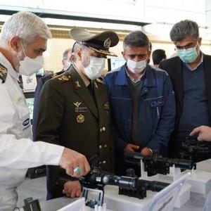 بازدید امیر آشتیانی از شرکت صنایع الکترواپتیک وزارت دفاع