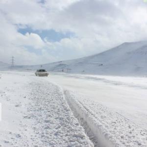 برف و کولاک راه ارتباطی ۵۲ روستای کردستان را بست