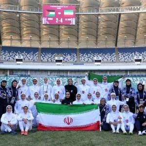 تمجید علی دایی از تیم ملی فوتبال بانوان ایران