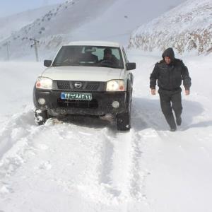 برف و کولاک ۳ محور مواصلاتی در جنوب آذربایجان غربی را مسدود کرد