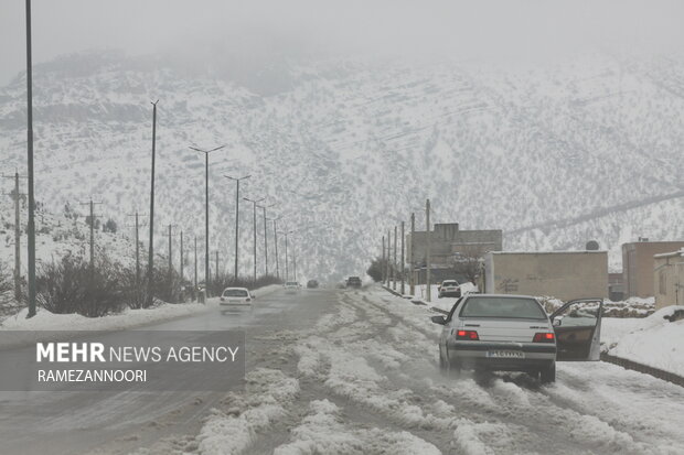 فوت ۲ راننده تانکر در حوادث محورهای لغزنده اصفهان