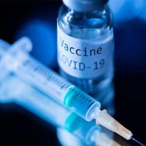 ادعای رویترز درباره بی‌اثری دز چهارم واکسن کرونا در برابر امیکرون