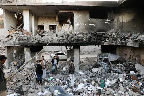 عکس/ حمله جنگنده‌های سعودی به خانه‌های مسکونی یمن