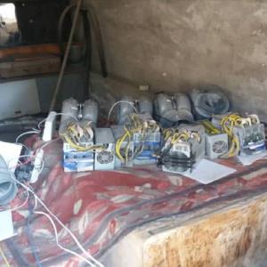 کشف ۱۲ دستگاه استخراج رمز ارز غیرمجاز در پارس‌آباد