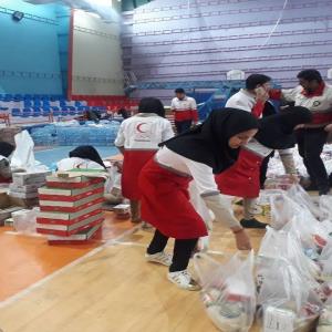 ارسال یک‌هزار بسته غذایی از یزد به مناطق سیل‌زده کرمان