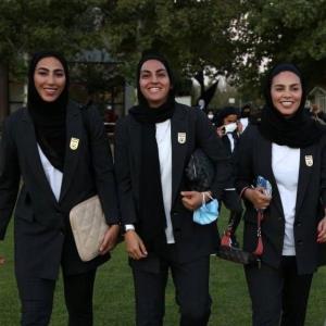 برای دختران ایرانی که همه دنیا می‌توانند آنها را ببینند جز هموطنان خودشان
