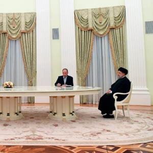 نیویورک تایمز: هدف ایران و روسیه از دیدار رئیسی و پوتین چه بود؟
