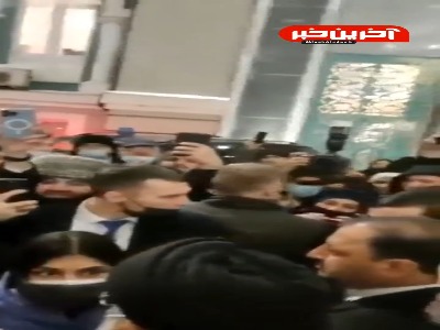 گوشه‌هایی از دیدار صمیمی مسلمانان روسیه با آیت‌الله رئیسی در مسجد جامع مسکو
