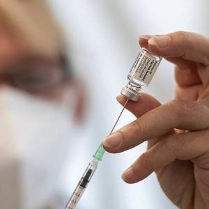 ۶ هزار دُز واکسن آسترازنکا برای جنوب غرب خوزستان تامین شد