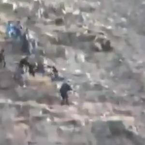 تلاش عقاب برای شکار یک نوجوان در کوه‌های مسجدسلیمان