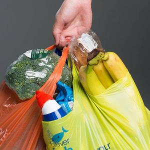 ممنوعیت استفاده از کیسه‌های پلاستیکی در امارات