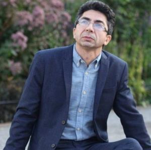 نگاهی به جهان شعری شاعرِ دو زیستِ افغانستان