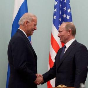 کاخ سفید: در صورت لزوم بایدن آماده دیدار با پوتین است