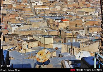 ترکیدگی دیوار برخی منازل بر اثر زلزله در تبریز